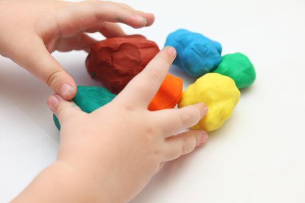 5 Simple Hand Exercises for Kids - EazyHold