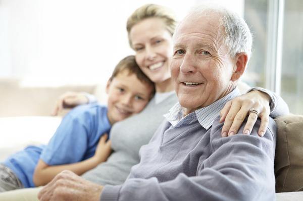 14 Ways to Help Seniors Avoid Isolation - EazyHold